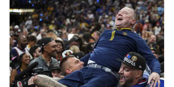 La historia del entrenador en jefe de los Denver Nuggets, Michael Malone